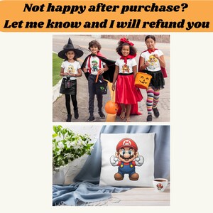 Puede incluir: Una almohada blanca con una imagen de dibujos animados de Mario, un personaje de videojuego, con su caracter&iacute;stico gorro rojo y mono azul. La almohada est&aacute; sobre una superficie azul con una taza blanca y una peque&ntilde;a figura de hongo.