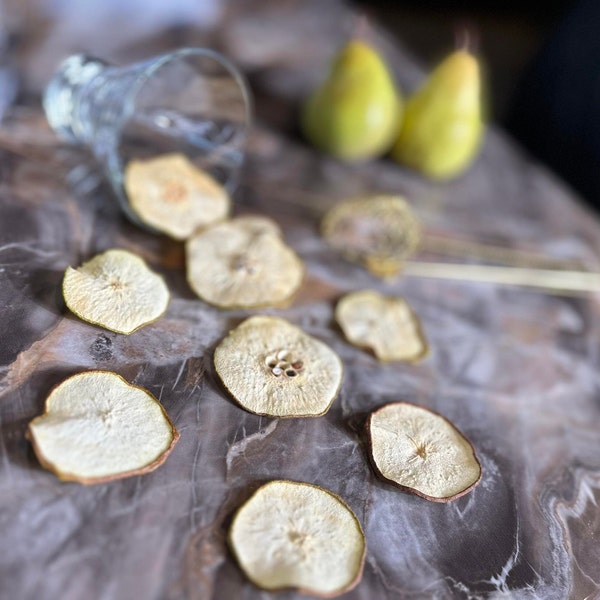 Dehydrated Pears,  Dried Pear, Healthy Snack, 25g/50g/100g, Cake Garnish, tea infusion, Dried Pear Slices, Pear Garnish, Dried fruit