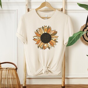 Sunflower Shirt, Women&#39;s Fall Shirt, Floral Tshirt, Women&#39;s Fall Shirt, Fall Sunflower, Sunshine Tee, Floral Shirt, Fall Vibes