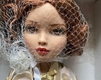 Ellowyne Wilde Tonner Doll - Lingrting Doubt