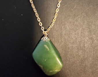 Vintage Gemstone Necklace Green  Serpentine  Pendant