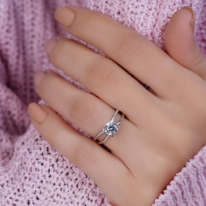 1CT Round Moissanite Engagement Ring: 14K White Gold Split Shank Solitaire
