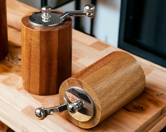 Wooden Salt and Pepper Grinder, Salt and Pepper Mill, Kitchen Decor, Housewarming Gift, Christmas Gift