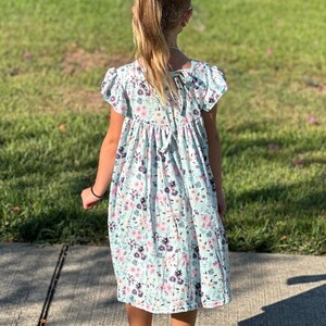 Flowy Blue Floral Dress w Back-tie - L main image 0