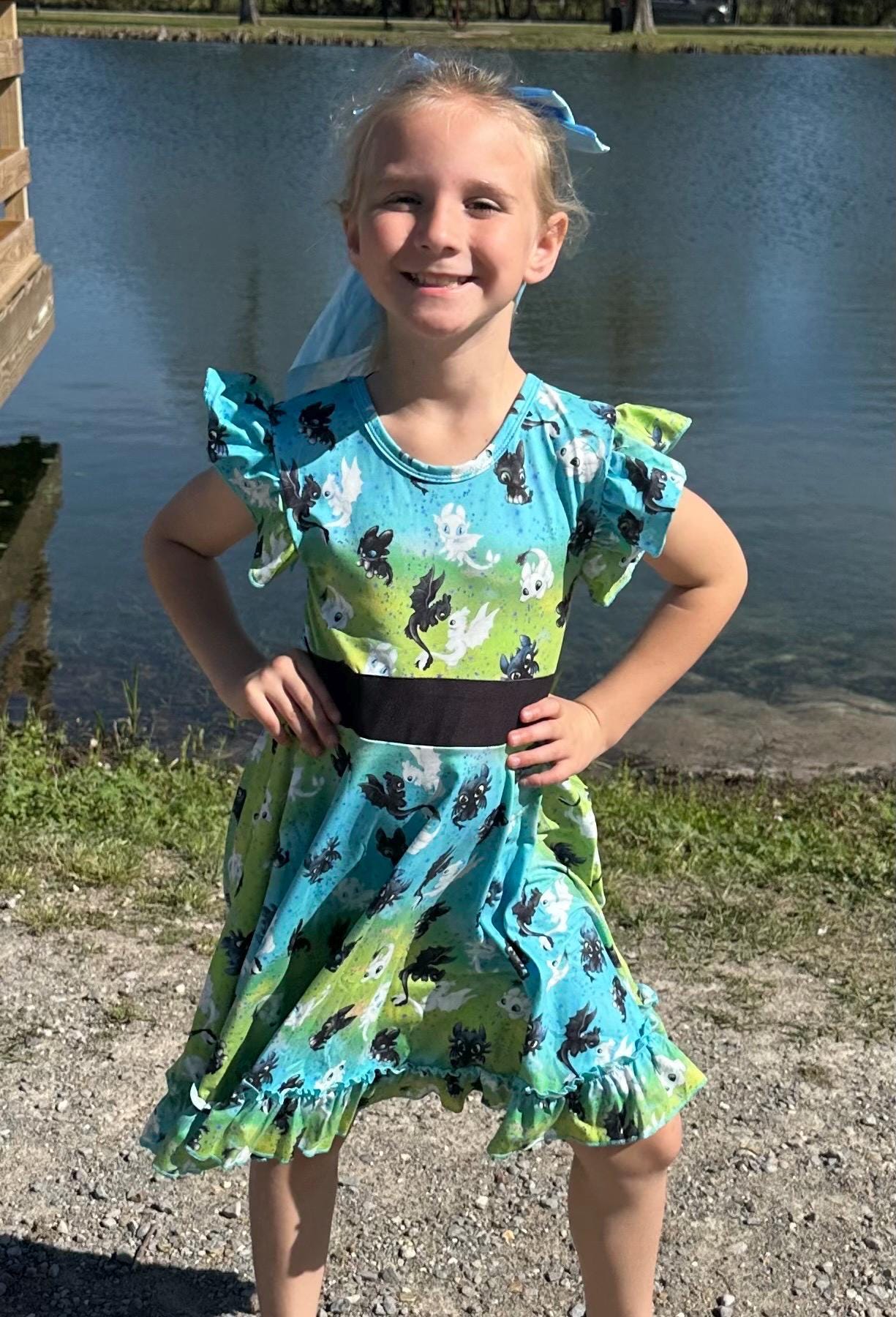 green emerald velvet dress 3/4T Old Navy Green Eyelet Boho Collared Long Sleeve Shift Dress – Young  Ones Kids Resale Store