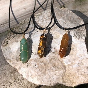 Draad gewikkeld edelsteen hanger ketting-zeshoekige kristallen ketting, gouden draad gewikkeld edelsteen, handgemaakte kettingen