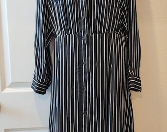 Who What Wear Sheath Dress Black White Pinstriped Long Sleeves Button down small