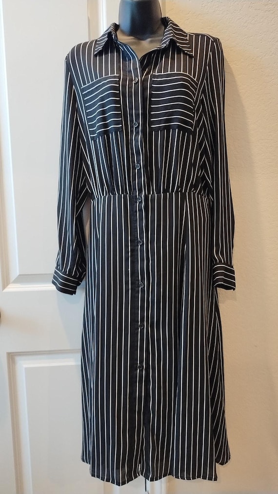 Who What Wear Sheath Dress Black White Pinstriped Long Sleeves Button down small