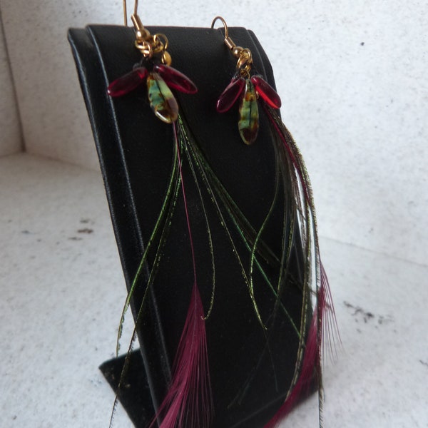 Boucles d'Oreilles Plumes et Perles de Verre Rouge et Vert