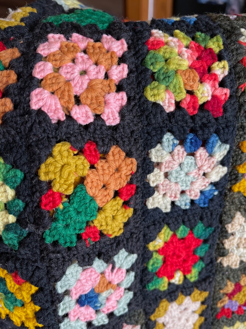 Plaid Au Crochet Vintage Fait Main - Multicolore - Laine - Taille 2 Places