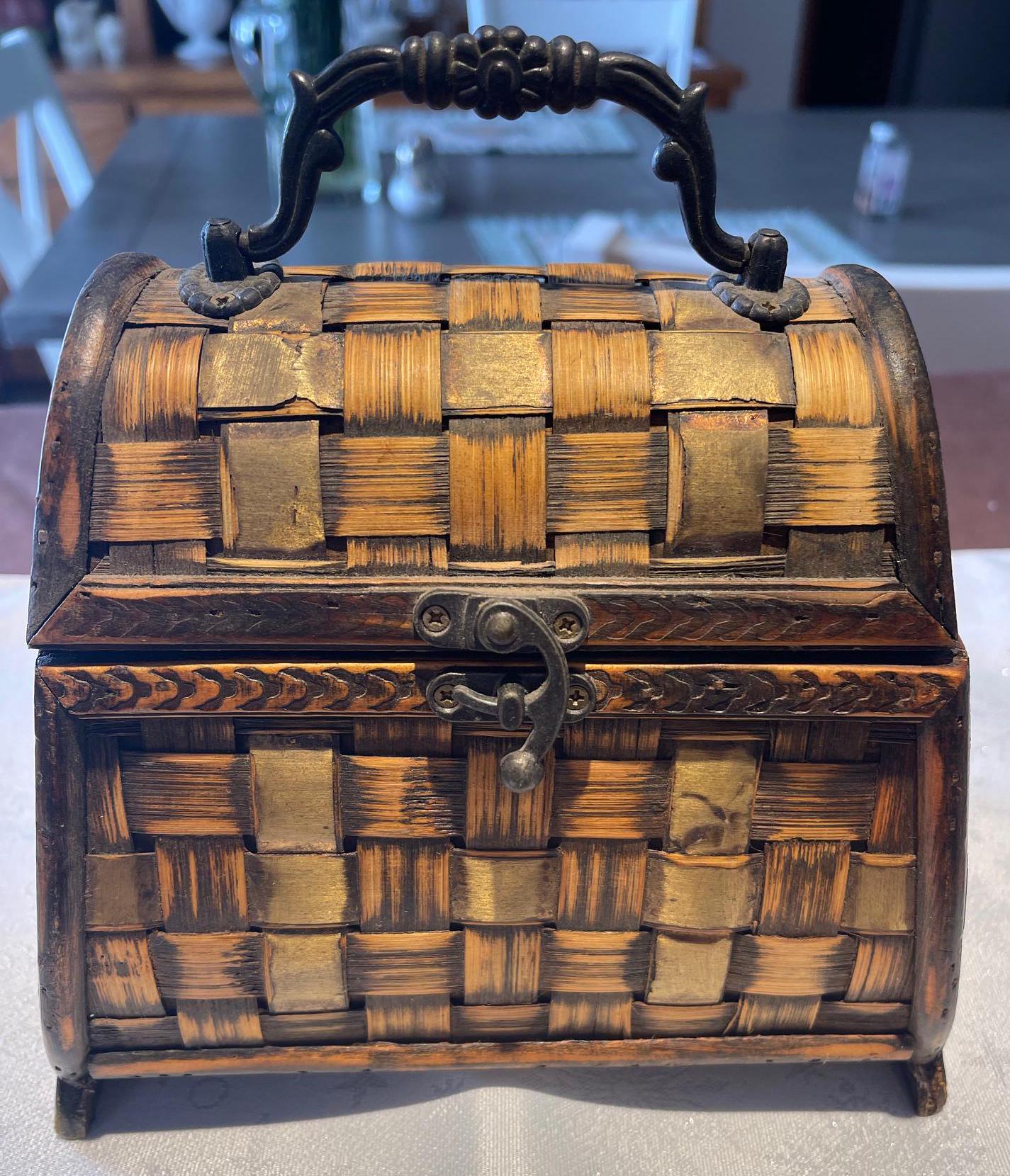 Vintage Small Woven Wooden Purse Handbag Metal Latch and