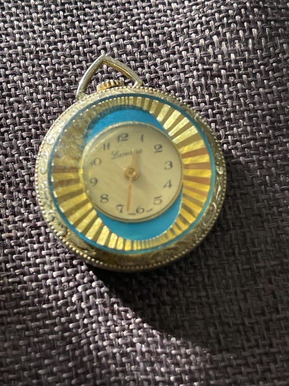 Vintage Lucerne Swiss Pocket Watch Pendant - Embossed Gold  display picture 3
