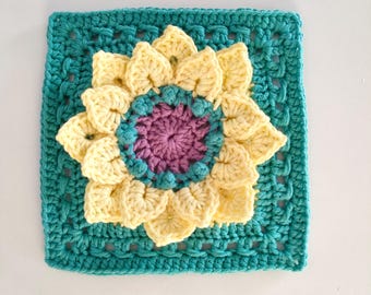 Crochet Sunflower Granny Square Pattern, Crocodile Petals (PDF Pattern)