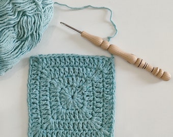 Easy Solid Grandma Square Häkelanleitung (PDF)
