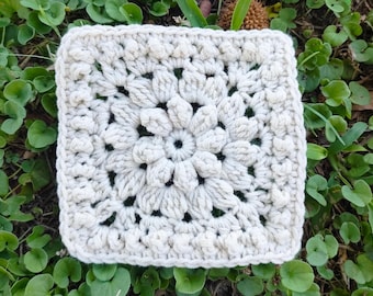 Granny square motif daisy flower crochet pattern for blanket bag PDF instant download