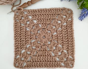 Easy Beginner Granny Square Crochet Pattern, USA Terms (PDF Download)