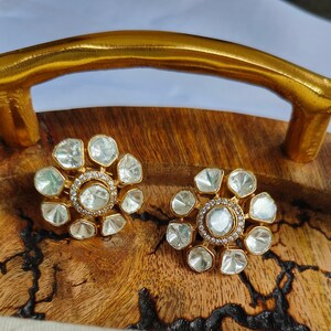 Pendientes de moissanita polki: pendientes Kundan bañados en oro