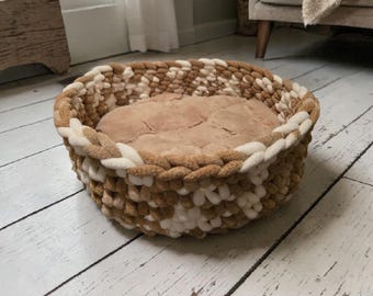 Handmade Crochet Cat Bed, Cat Basket, Pet Furniture, Washable Cat or Dog Bed with Insert, Cat Lover Gift