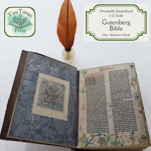 Miniatur-Gutenberg-Bibel – Digitaler Download – Maßstab 1:12 – druckbares DIY – Puppenhaus – beleuchtetes Manuskript
