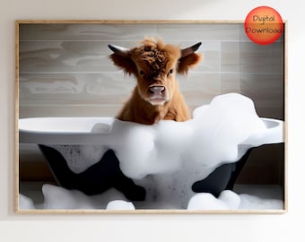 Puede incluir: Una vaca Highland marrón y blanca tomando un baño en una bañera blanca con muchas burbujas. La vaca está mirando a la cámara.