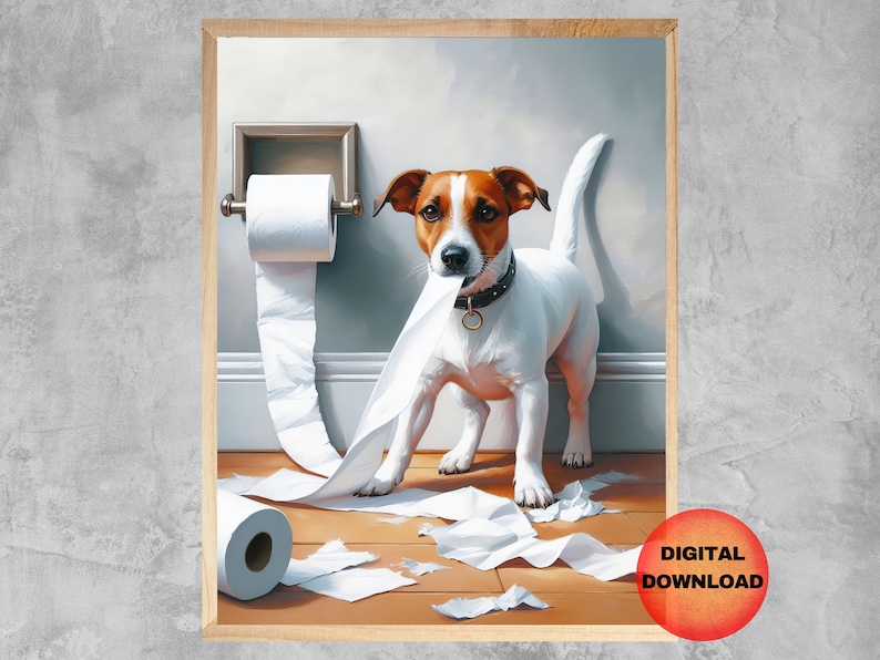 Puede incluir: Un perro Jack Russell Terrier blanco y marr&oacute;n est&aacute; de pie en un ba&ntilde;o con un rollo de papel higi&eacute;nico colgado de la pared. El perro ha tirado del papel higi&eacute;nico del rollo y est&aacute; de pie sobre una pila de papel higi&eacute;nico triturado.