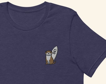 841 Otter Surfer Haftowana Koszulka, Haftowana Koszulka Unisex, Koszulka z Krótkim Rękawem - Wiele Kolorów