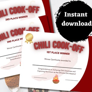 Puede incluir: Tres certificados imprimibles para un concurso de cocina de chile. Los certificados son para los ganadores del 1er, 2do y 3er lugar. Los certificados son rojos, blancos y dorados con un gráfico de chile.