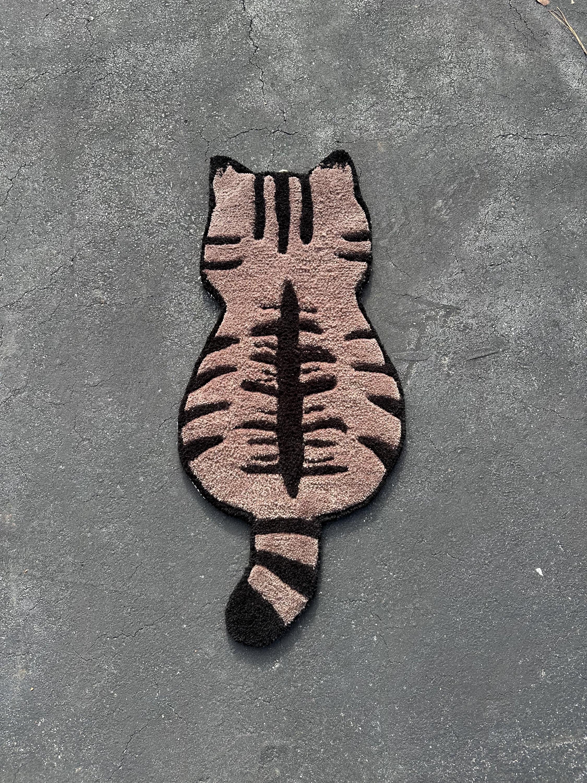 Tabbycat Rugs Tabby Cat Tufted Handmade Floor Rug & Door Hanger | Wall Decor | Pet ...