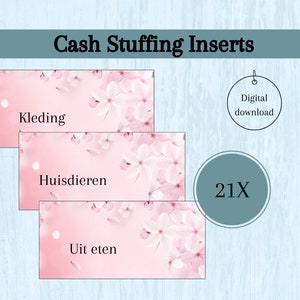 Op de afbeelding: Drie roze printbare cash stuffing inserts met een bloemenontwerp. De inserts zijn gelabeld "Kleding", "Huisdieren" en "Uit eten".