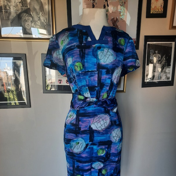 Extra large 1950s/60s novelty print dress