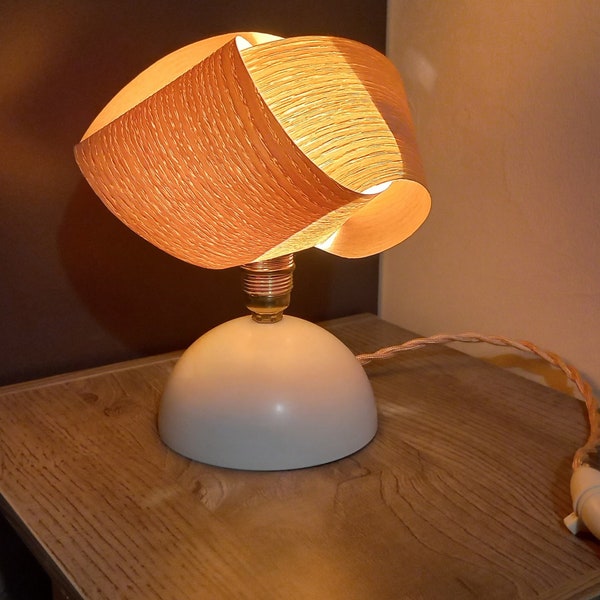 Lampe de table feuille de bois