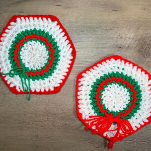 Vintage Crocheted Christmas Hot Pad Set of 2