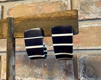 Pendientes de clip grandes con rayas náuticas estilo vintage