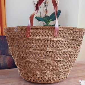 Borsa in filato di carta, borsa fatta a mano all'uncinetto, regalo per la festa della mamma, regalo perfetto per lei, borsa lavorata a maglia, borsa tote in corda di carta, borsa da weekend all'uncinetto