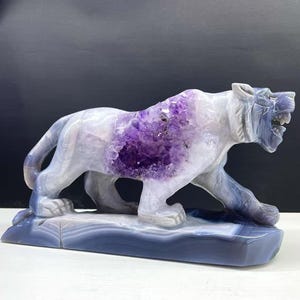 10.4“Natural Agate Amethyst Geode Tiger,Hand Fine Carving,Crystal Tiger,Reiki Healing, Home Decor Specimen,Energy Crystal gift