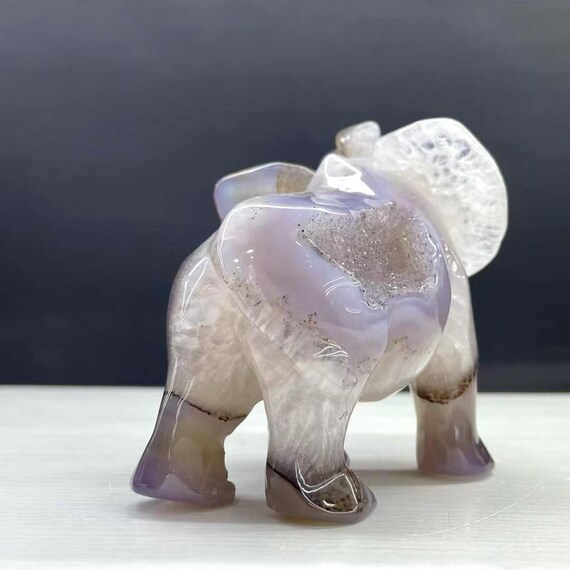 4.8インチの手彫り瑪瑙象：天然クリスタル装飾 - Etsy 日本