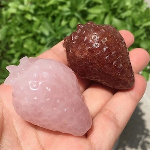 1.8"Natural Crystal Quartz,Carved Strawberries, Crystal Quartz Strawberries,Hand Carving,healing Home Decor,Energy Crystal 1pc