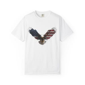 Patriotic Eagle T-shirt, American Eagle Print Tee, 4th of July Apparel, USA Pride Top, Independence Day Gift, Unisex Graphic Shirt