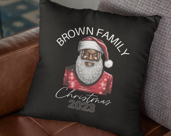Cuscino natalizio personalizzato con Babbo Natale nero, decorazione natalizia con nome della famiglia