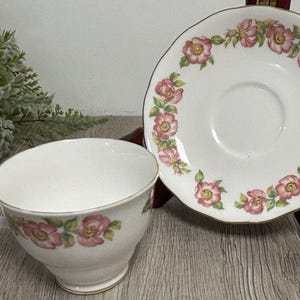 Vintage Royal Vale Bone China England Teacup & Saucer Pink Flowers Gold Trim