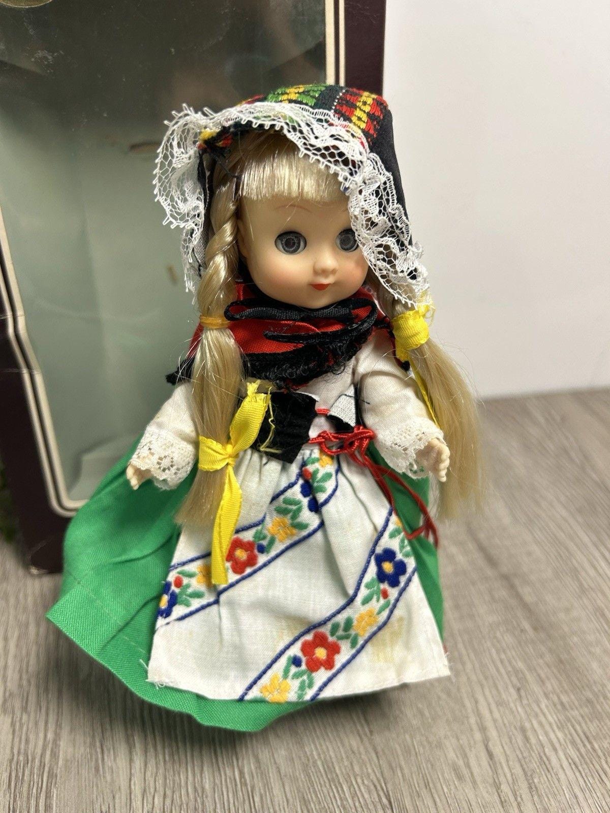 ヴィンテージドールズ・オブ・オール・ネーションズ ドール No.139