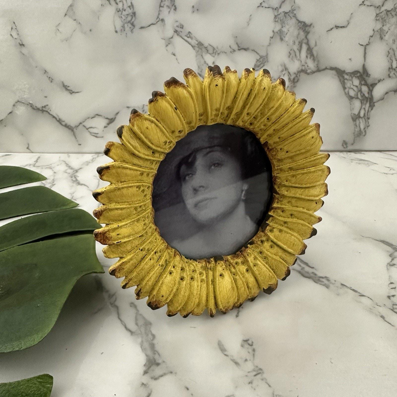 Vintage Y2k Sunflower Picture Frame Small Yellow Round Flower Metal