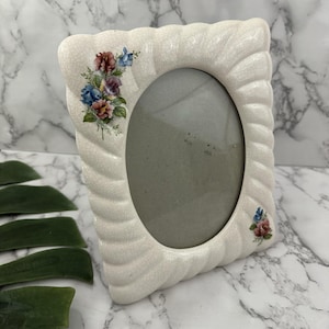 Vintage 90s Ceramic Picture Frame Cream Pink Floral Scallop Trim Oval 5x7