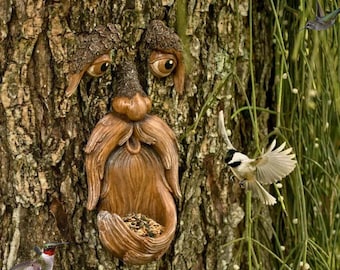 Decoración de jardín con forma de cara de árbol: comedero para pájaros pintado a mano, escultura decorativa para jardín al aire libre, arte para el jardín, regalo para papá y jardín.