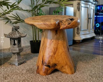 Sgabello ricavato da un tronco d'albero con bordo naturale, tavolino laterale, sgabello rustico in legno massello per soggiorno, patio e giardino, seduta in legno stile rustico, supporto per piante, decorazione.