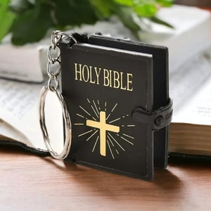 Mini Bible Keychain (in English) Mini Biblia llavero (en Ingles)