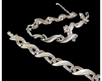 Vintage Crown Trifari Brushed Silver-Tone Metal Necklace & Bracelet Set