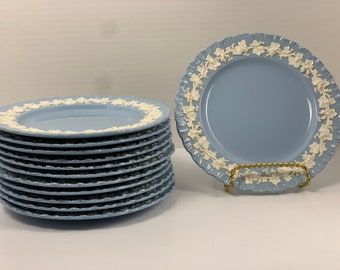Midcentury Wedgwood Cream on Lavender (Light Blue) Queens Ware Salad Plates with Shell Edge, 8 1/8 Inch in Wonderful Condition