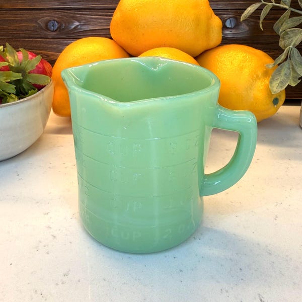 Jadeite Green Glass Measuring Cup w/ Markers - Depression Style, Vintage Style Kitchenware, Farmhouse Decor, Milk Glass, Cooking, Jade Green