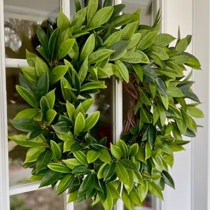 Year Round Laurel Wreath For Front Door Greenery Wreath For Everyday Farmhouse Style Wreath For All Seasons Housewarming Gift For Friend
